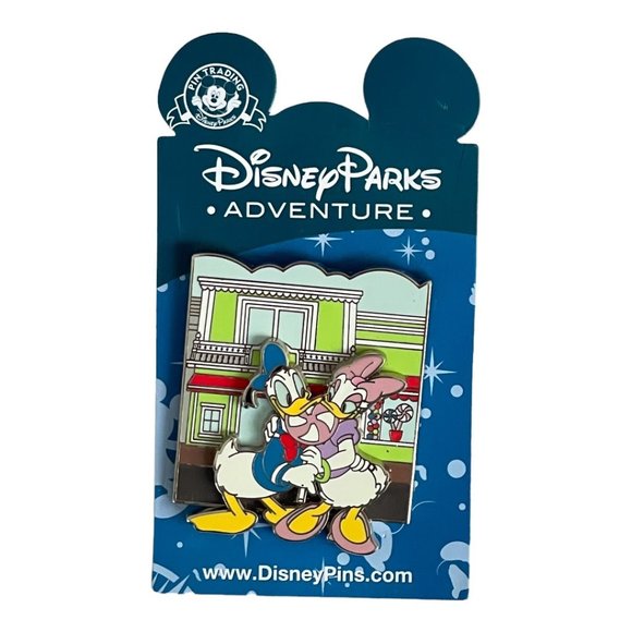 Disney Parks Adventures Donald Duck and Daisy Duck Main Street USA Pin - Picture 1 of 2